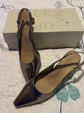 Naturalizer Bronze Metallic Slingback Pumps